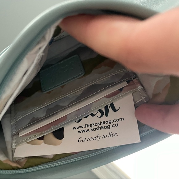 SOLD Sash Angel Falls Faux Leather Bag New with tags! - Picture 5 of 7